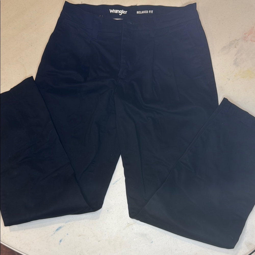 Wrangler Men's Black Relaxed Fit pants